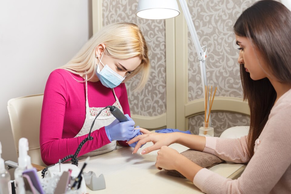 Bigadiç Manikürcü